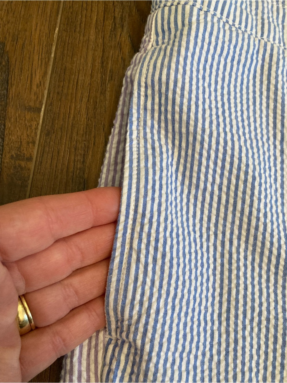 Vineyard Vines Men's Seersucker Club Shorts - Picture 5 of 9